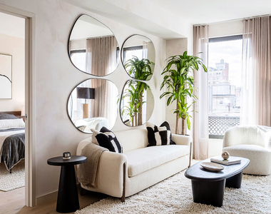 West 28th Street - Photo Thumbnail 0