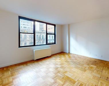 East 49th Street - Photo Thumbnail 0