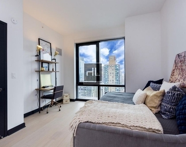 West End Avenue - Photo Thumbnail 5