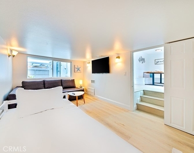 17016 7th Street - Photo Thumbnail 25