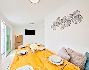 17016 7th Street - Photo Thumbnail 11