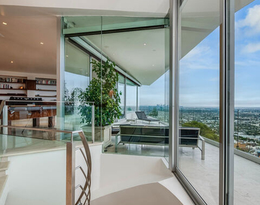 8690 Franklin Avenue - Photo Thumbnail 18