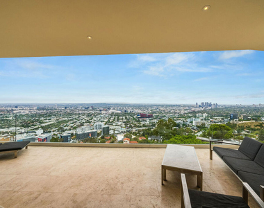 8690 Franklin Avenue - Photo Thumbnail 6