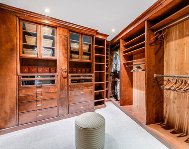8690 Franklin Avenue - Photo Thumbnail 24