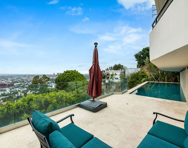 8690 Franklin Avenue - Photo Thumbnail 30