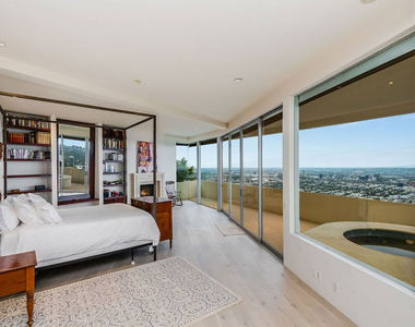 8690 Franklin Avenue - Photo Thumbnail 20