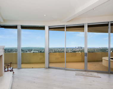 8690 Franklin Avenue - Photo Thumbnail 21