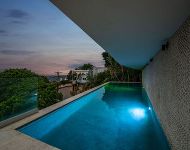 8690 Franklin Avenue - Photo Thumbnail 40