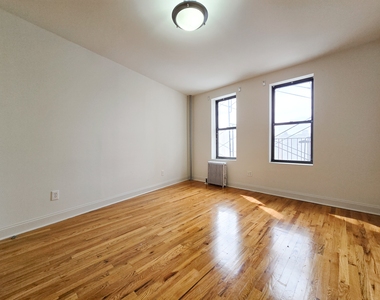 660 Fort Washington Avenue - Photo Thumbnail 4