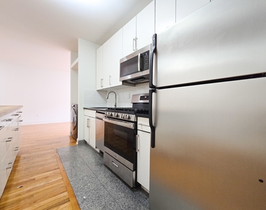 660 Fort Washington Avenue - Photo Thumbnail 2