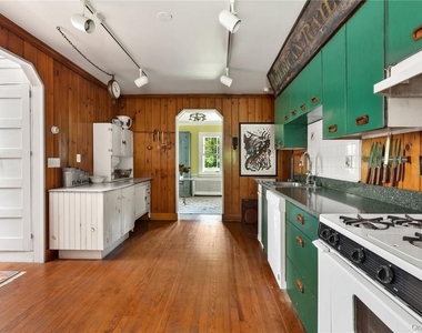 31 Kittredge Drive - Photo Thumbnail 10