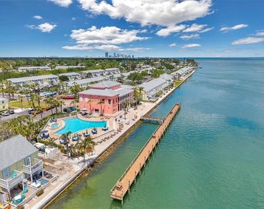 4768 Coquina Key Drive Se - Photo Thumbnail 41