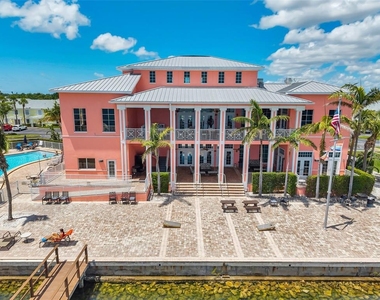4768 Coquina Key Drive Se - Photo Thumbnail 46