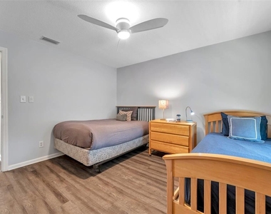 4768 Coquina Key Drive Se - Photo Thumbnail 25