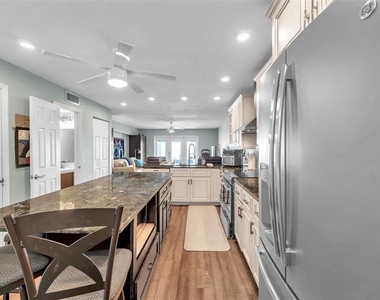 4768 Coquina Key Drive Se - Photo Thumbnail 6