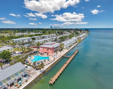 4768 Coquina Key Drive Se - Photo Thumbnail 49