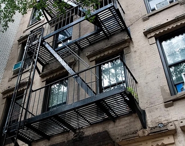 East 78th Street - Photo Thumbnail 7