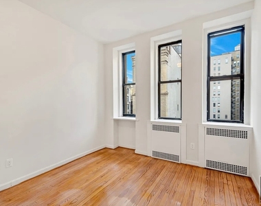 Madison Avenue - Photo Thumbnail 3