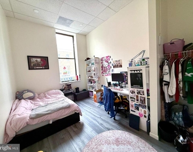 910 Arch Street - Photo Thumbnail 8