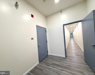 910 Arch Street - Photo Thumbnail 13