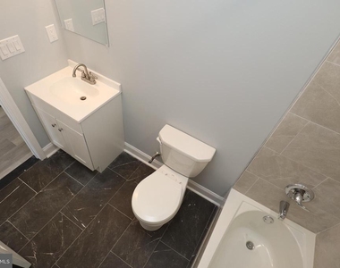 1908 W Diamond Street - Photo Thumbnail 11