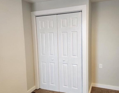 1247 S Newkirk Street S - Photo Thumbnail 13