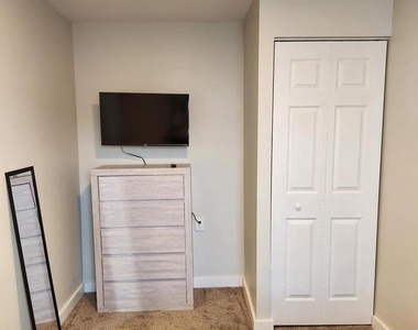 1247 S Newkirk Street S - Photo Thumbnail 15