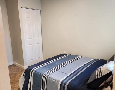 1247 S Newkirk Street S - Photo Thumbnail 14