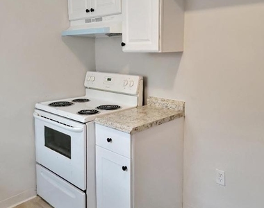 2015 Pierce Street - Photo Thumbnail 3