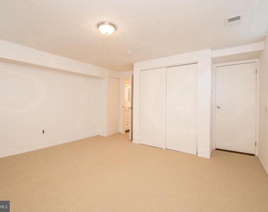 2201 Kater Street - Photo Thumbnail 2