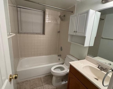 1415 Lombard Street - Photo Thumbnail 5