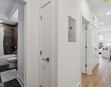 1201 W Girard Avenue - Photo Thumbnail 10