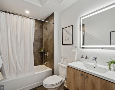 1201 W Girard Avenue - Photo Thumbnail 11