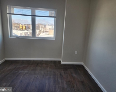 2025 N 16th Street - Photo Thumbnail 3