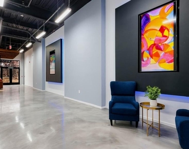 4419 Ludlow Street - Photo Thumbnail 2