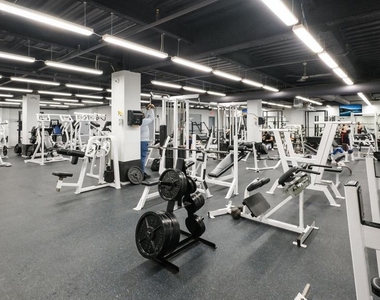4415 Chestnut Street - Photo Thumbnail 7