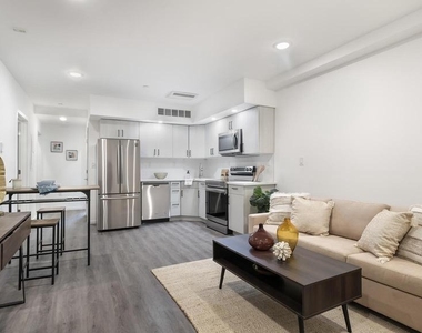 4419 Ludlow Street - Photo Thumbnail 10