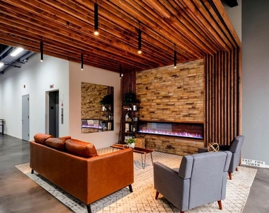 4419 Ludlow Street - Photo Thumbnail 3