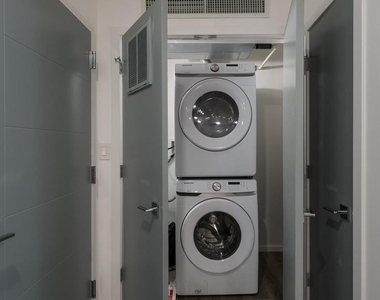4419 Ludlow Street - Photo Thumbnail 11