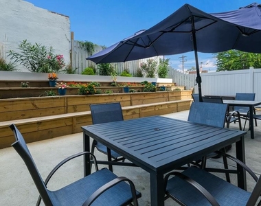 4419 Ludlow Street - Photo Thumbnail 12