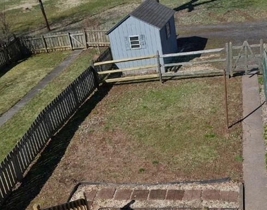 73 S Mount Vernon Street - Photo Thumbnail 8
