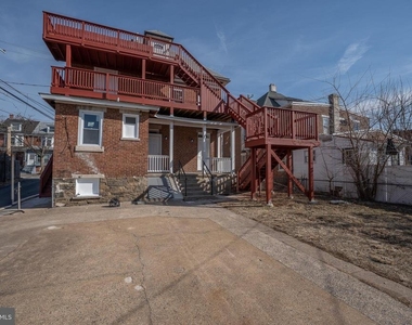 122 E 3rd Street - Photo Thumbnail 13