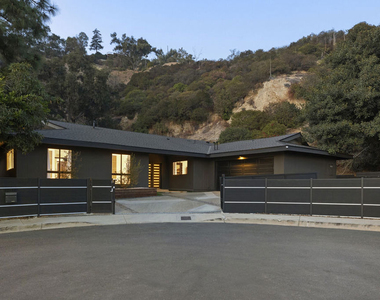 9289 Swallow Drive - Photo Thumbnail 36
