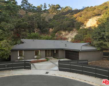 9289 Swallow Drive - Photo Thumbnail 30