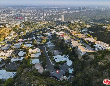 9289 Swallow Drive - Photo Thumbnail 40
