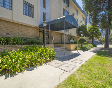 456 S Harvard Boulevard - Photo Thumbnail 1