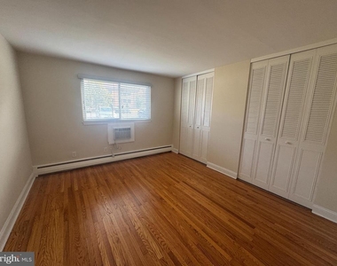 1016 W Baltimore Pike - Photo Thumbnail 3