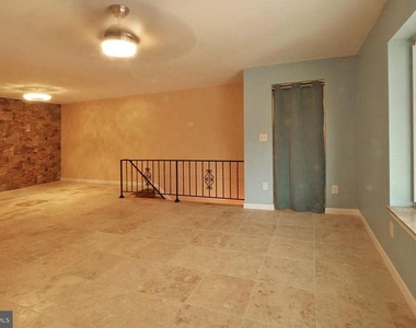 747 Garden Drive - Photo Thumbnail 2