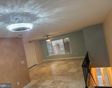 747 Garden Drive - Photo Thumbnail 7