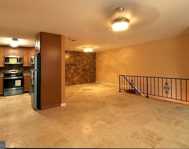 747 Garden Drive - Photo Thumbnail 4